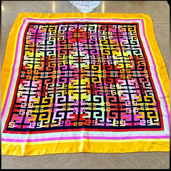 VTG Givenchy Gold Logo Print Scarf Made In Italy Runway FINAL PRICED - Picture 3 of 6
